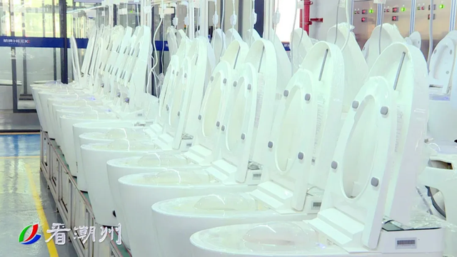 “智能蝶变”！潮州卫浴产业：从“人适应机器”到“机器适应人”